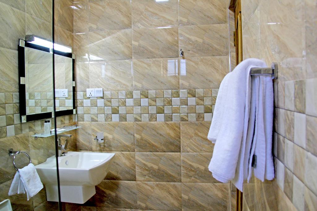 Bluewater Beach Resort Trincomalee Værelse billede