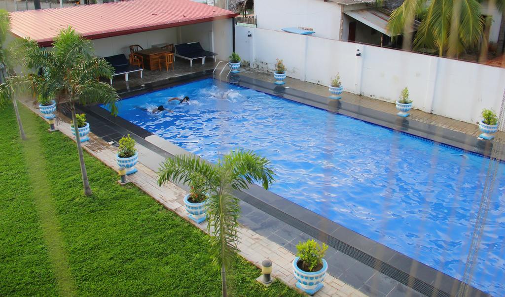 Bluewater Beach Resort Trincomalee Eksteriør billede
